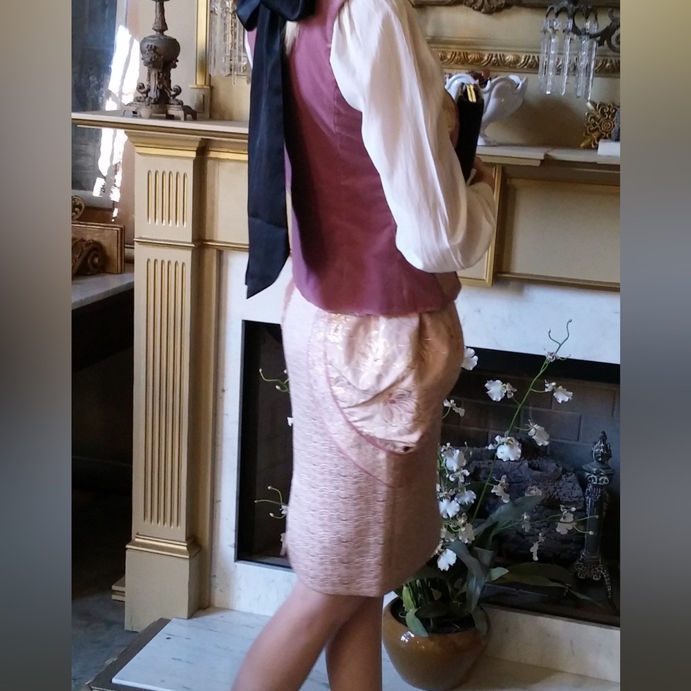 Vintage baroque style skirt . - Picture 5 of 7